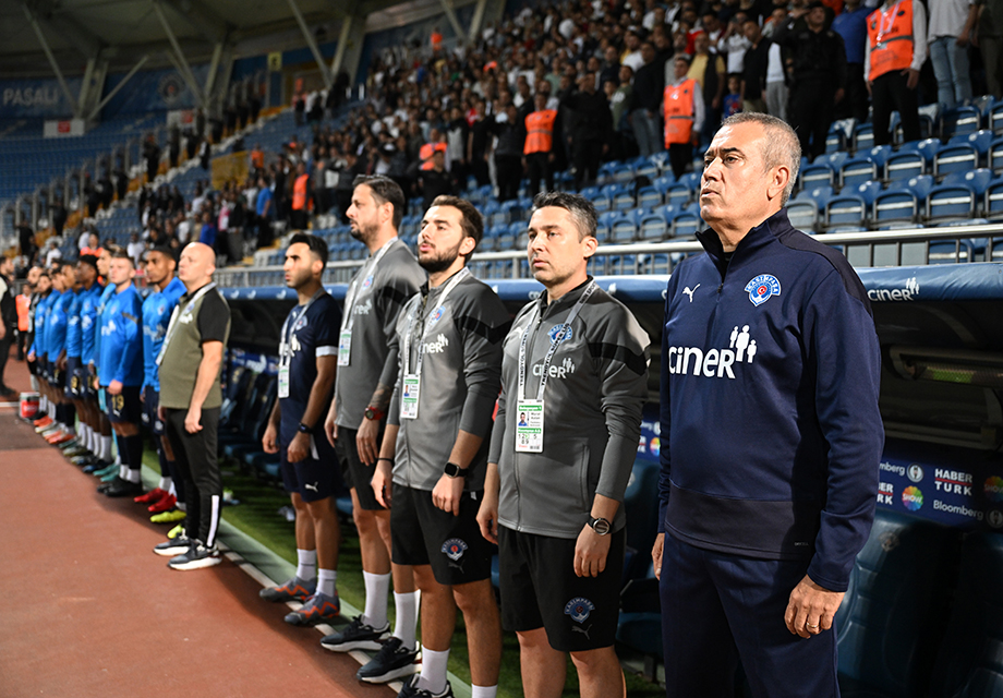 Kemal Özdeş'ten Edin Dzeko'nun pozisyonu için hakem tepkisi