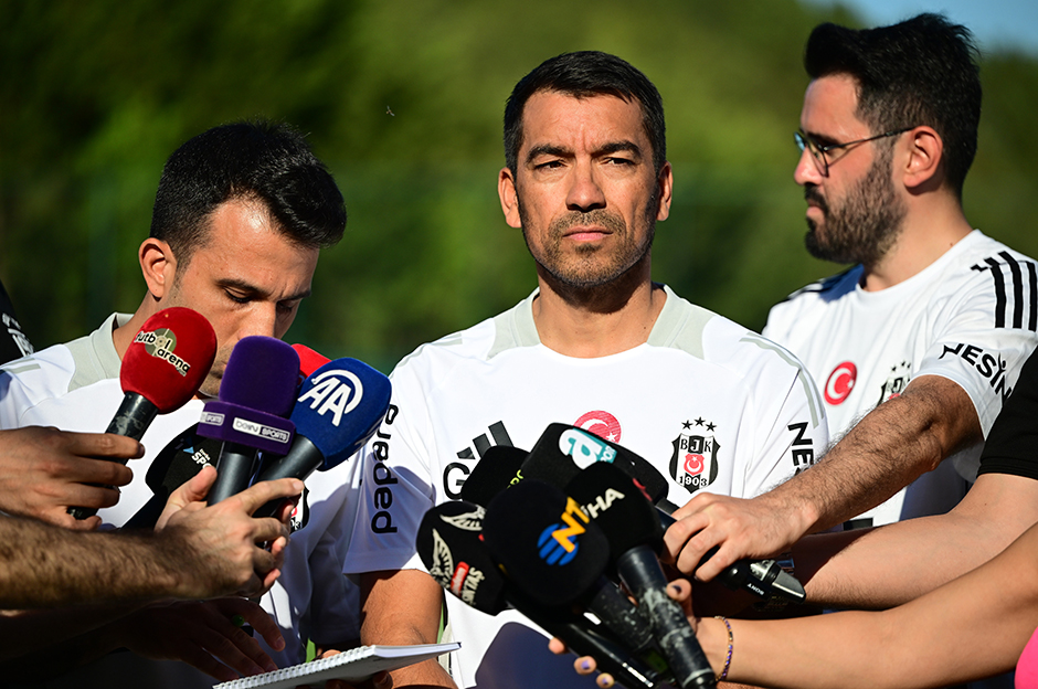 Giovanni van Bronckhorst ilk haftaya dikkat çekti: Çok önemli olacak