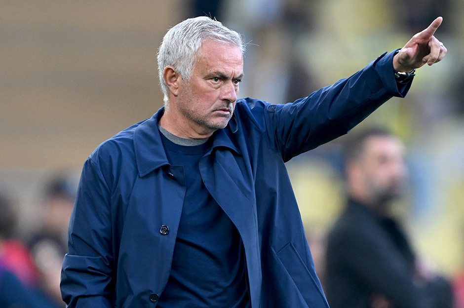 Fenerbahçe ayrılığı açıkladı, Jose Mourinho'dan gece yarısı paylaşım geldi: "Gerçekten özleyeceğim"