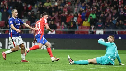 Julian Alvarez, Atletico'yu zirveye taşıdı Julian Alvarez, Atletico'yu zirveye taşıdı