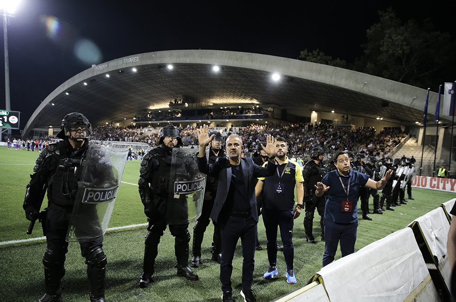 UEFA'dan Fenerbahçe'ye ceza