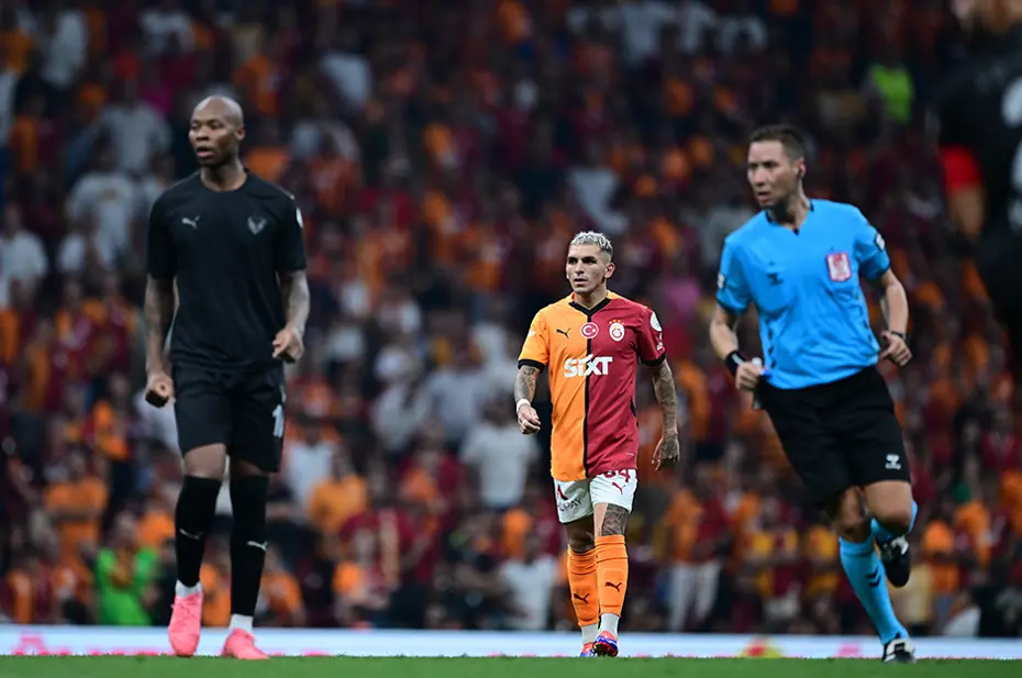 Trio ekibi yorumladı: "Galatasaray'ın golü öncesi ofsayt var" - 2 Trio ekibi yorumladı: "Galatasaray'ın golü öncesi ofsayt var" - 2