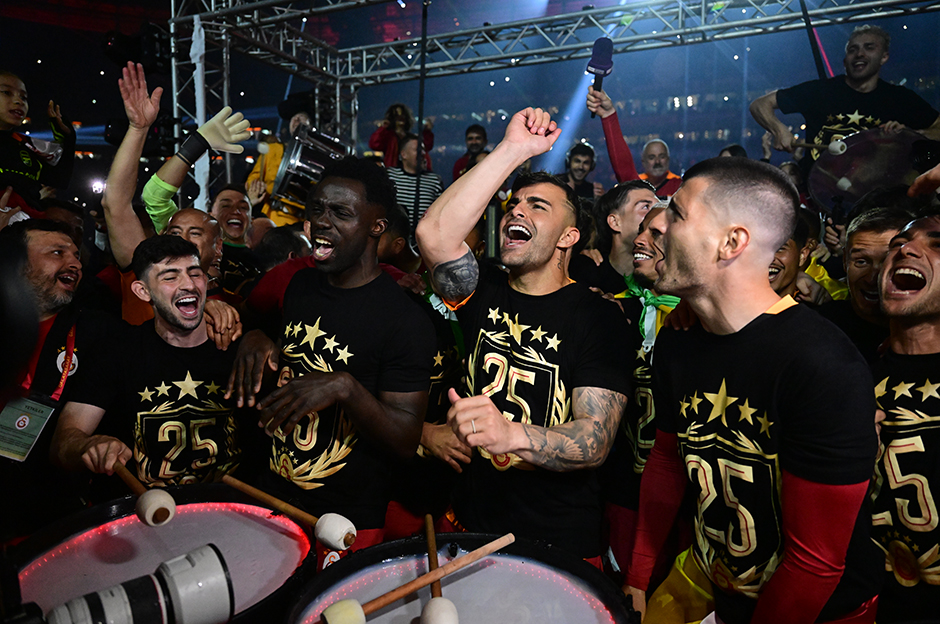 Galatasaray'dan Yenikapı açıklaması: Bunu yapmayanlar dev kutlamaya katılamayacak