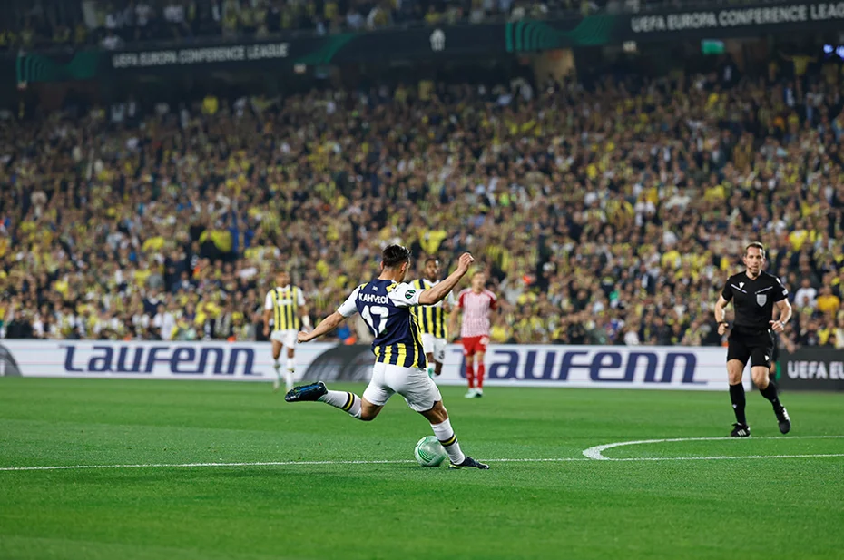 Fenerbahçe maçında 3 penaltı kurtaran kaleciden "muska" itirafı - 1 Fenerbahçe maçında 3 penaltı kurtaran kaleciden "muska" itirafı - 1