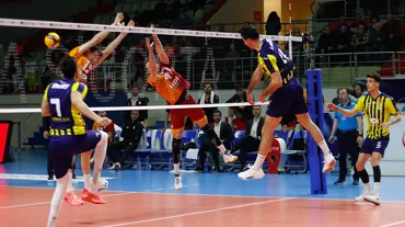 Fenerbahçe derbide Galatasaray'a şans tanımadı