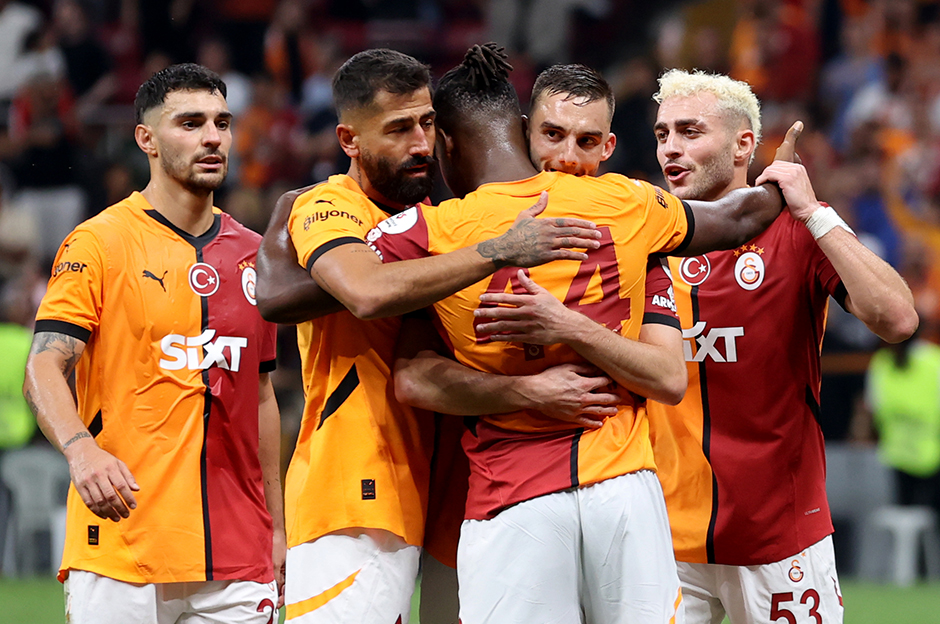 "Galatasaray-Rize maçının tekrarını mı yayınladınız?" | Spor yazarları Galatasaray için ne dedi?