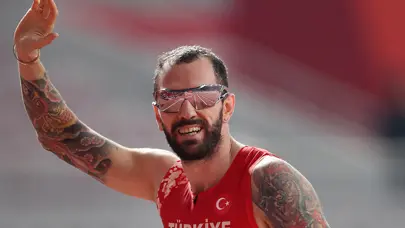 Ramil Guliyev ile Salih Teksöz'den bronz madalya