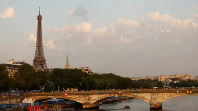 Sen Nehri'nde kirlilik: Erkekler triatlon müsabakaları ertelendi