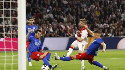 Beşiktaş ve Galatasaray'ın rakibi Ajax gol yağdırdı