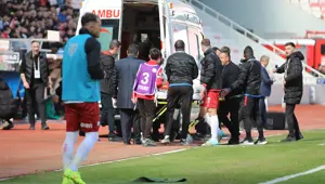 SON DAKİKA | Sivasspor - Pendikspor maçında talihsiz sakatlık: Bartuğ Elmaz hastanaye kaldırıldı SON DAKİKA | Sivasspor - Pendikspor maçında talihsiz sakatlık: Bartuğ Elmaz hastanaye kaldırıldı