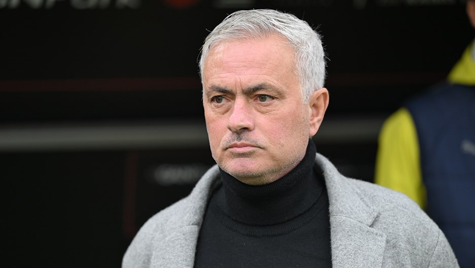 Fenerbahçe'nin Faturası Portekiz'e Çıktı: Mourinho Benfica'yı Karıştırdı!