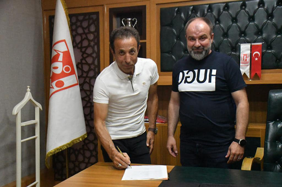 Beşiktaş'ın efsanesi Recep Çetin, Balıkesirspor'la anlaştı