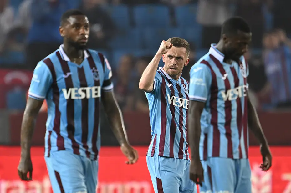 "Bir yumruk, kupaya mal olabilir" | Spor yazarları Trabzonspor için ne dedi? - 3