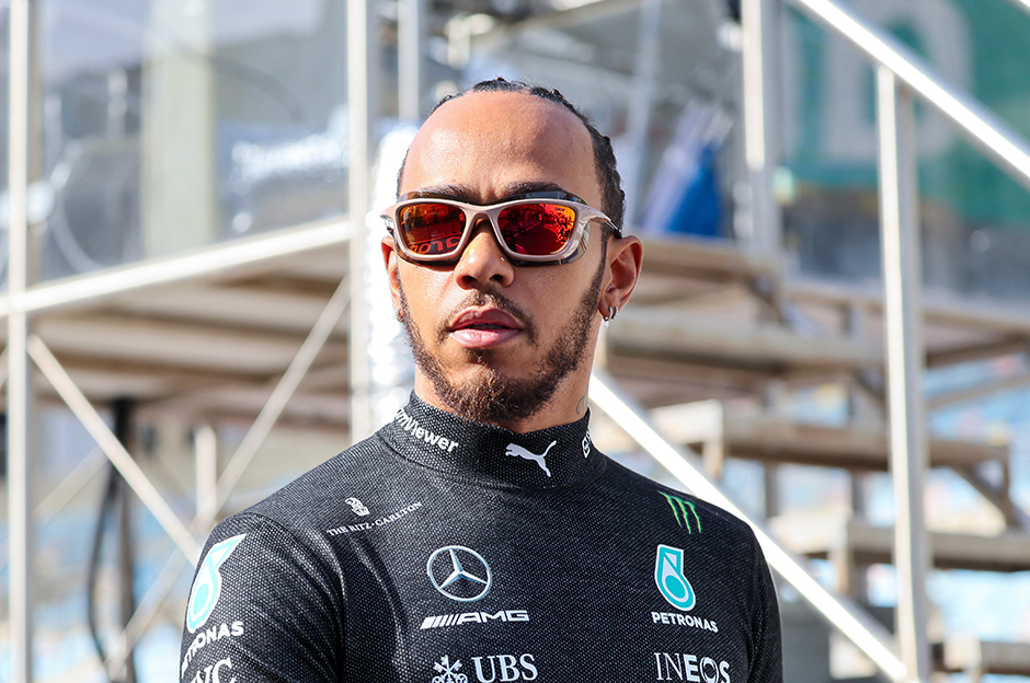 Eski F1 pilotu, Hamilton'a tazminat ödeyecek