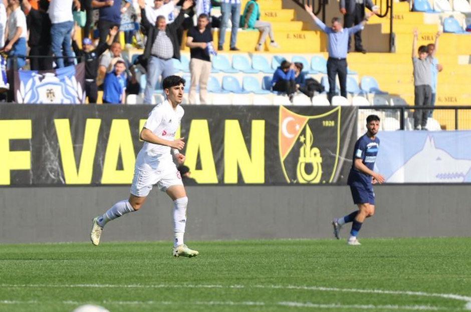 Bu futbolcuya dikkat! Gelecek sezona damga vurabilir