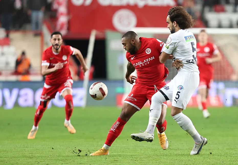 Galatasaray'da kadroda düşünülmeyen Cicaldau'ya talip çıktı - 2