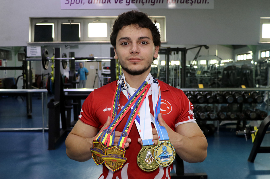 Avrupa ve dünya bilek güreşi şampiyonu para milli sporcu yeni başarılar peşinde