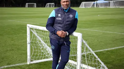 Les Ferdinand'dan Chelsea için ağır sözler: "Futbolcular artık orada oynamak istemiyor"