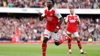 Bukayo Saka, depremzede 26 ailenin barınma masraflarını karşıladı