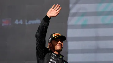 Lewis Hamilton'dan Mercedes'e vede mesajı
