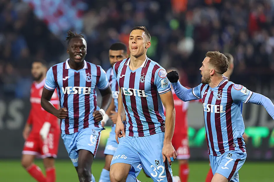 Trabzonspor'un Süper Lig'de 2023-2024 sezonu fikstürü, derbi maçları ve detaylar - 16 Trabzonspor'un Süper Lig'de 2023-2024 sezonu fikstürü, derbi maçları ve detaylar - 16