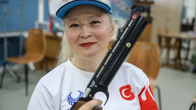 SON DAKİKA | Paris 2024 Paralimpik Oyunları'nda Aysel Özgan'dan gümüş madalya