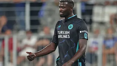 Adana Demirspor'dan ayrılan M'Baye Niang, Serie A'da Adana Demirspor'dan ayrılan M'Baye Niang, Serie A'da