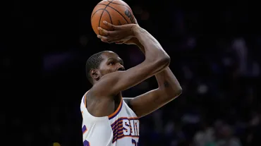 Kevin Durant'in 41 sayısı mağlubiyet serisini bitirdi