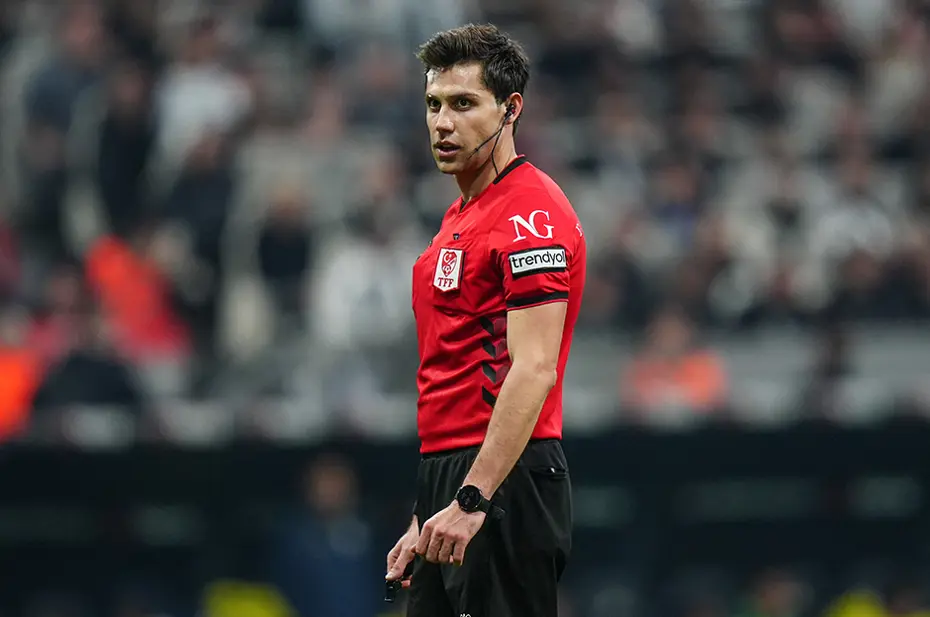 Rıdvan Dilmen'den Galatasaray-Fenerbahçe derbisi için büyük iddia: "Şimdiden söyleyeyim" - 4 Rıdvan Dilmen'den Galatasaray-Fenerbahçe derbisi için büyük iddia: "Şimdiden söyleyeyim" - 4