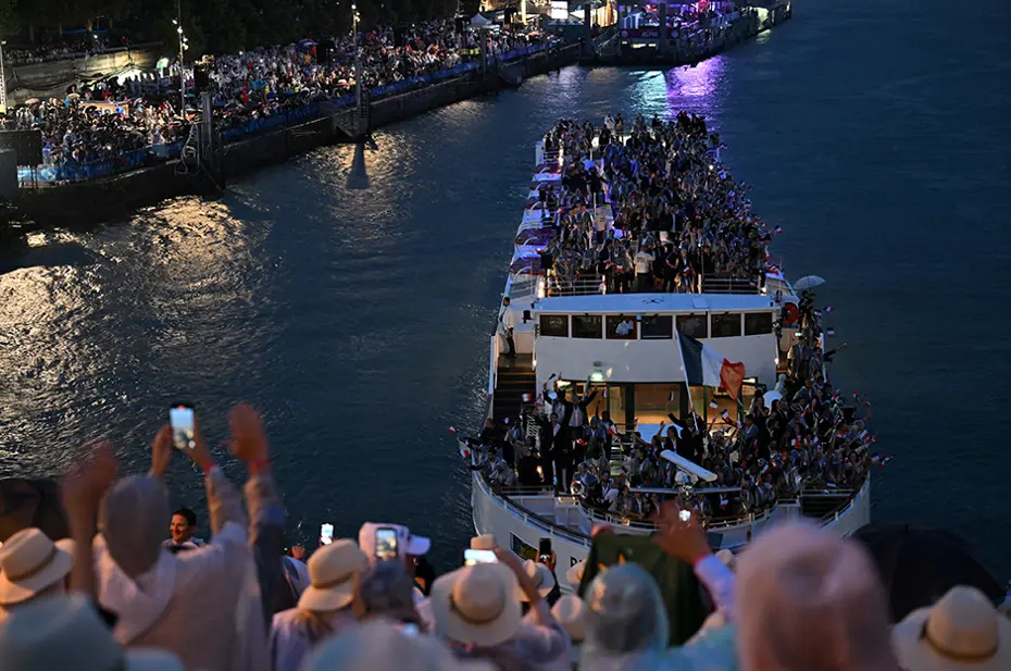 2024 Paris Olimpiyatları: Açılış töreninden kareler - 44