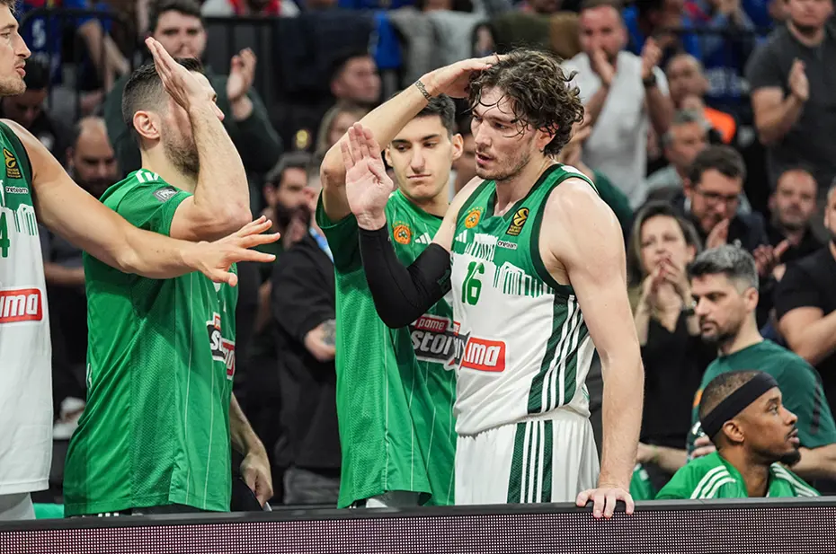 Cedi Osman'ın 19 Mayıs paylaşımı Yunanistan'da infial yarattı - 1 Cedi Osman'ın 19 Mayıs paylaşımı Yunanistan'da infial yarattı - 1