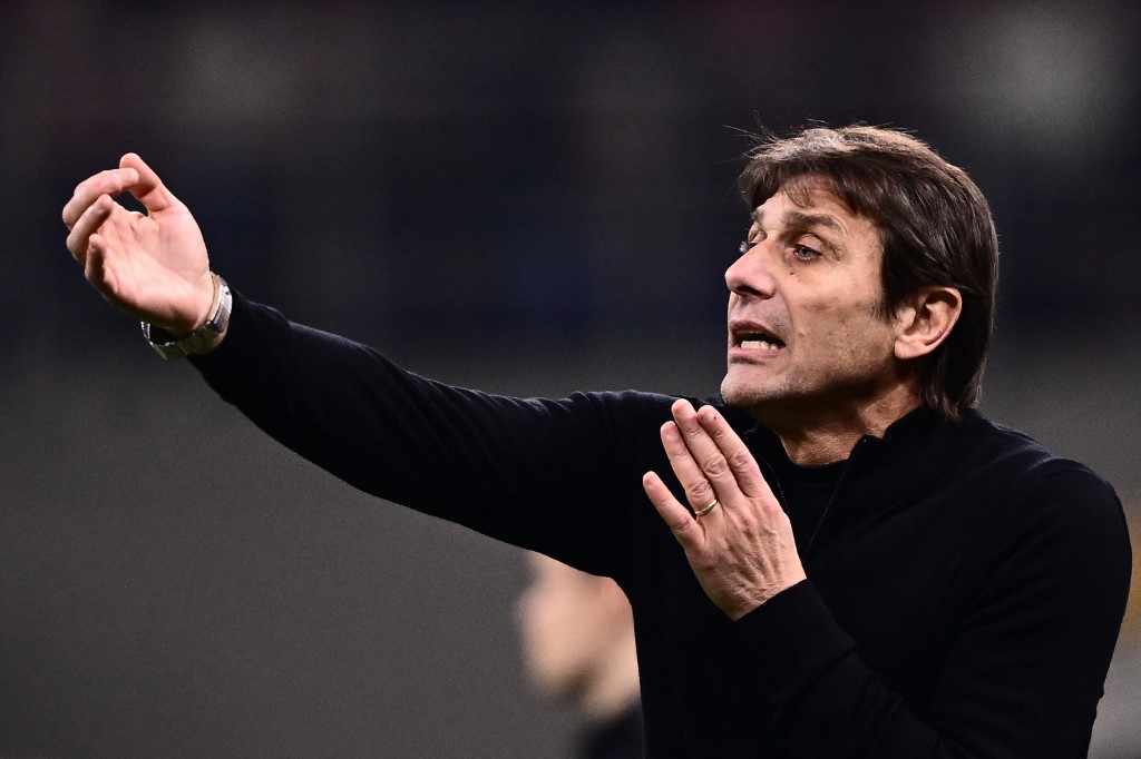 Antonio Conte'nin alternatifi tanıdık bir isim