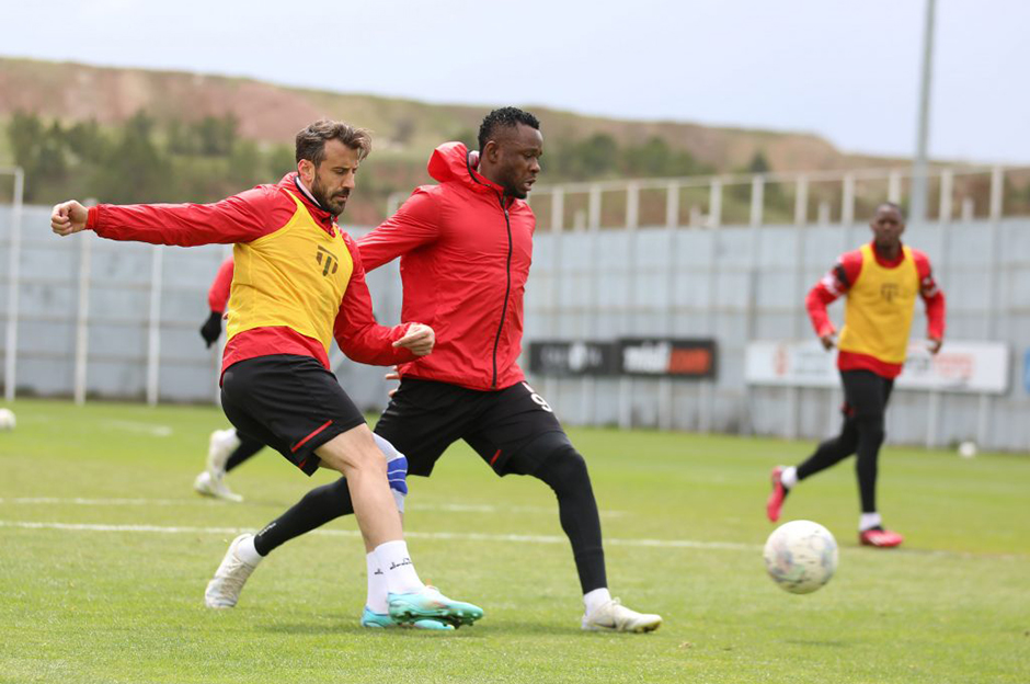 Sivasspor'da kupa mesaisi başladı