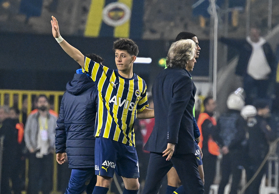 Arda Güler'in annesi gece yarısı paylaştı; transfer gerçekleşti mi?