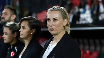 Necla Güngör Kıragası: "Kadın futbolu adına tarihi maç"