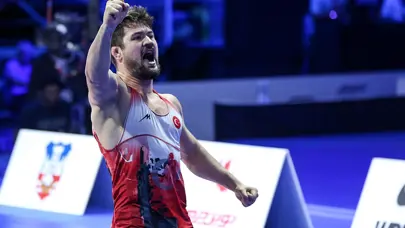 Ali Cengiz'den Dünya Güreş Şampiyonası'nda altın madalya