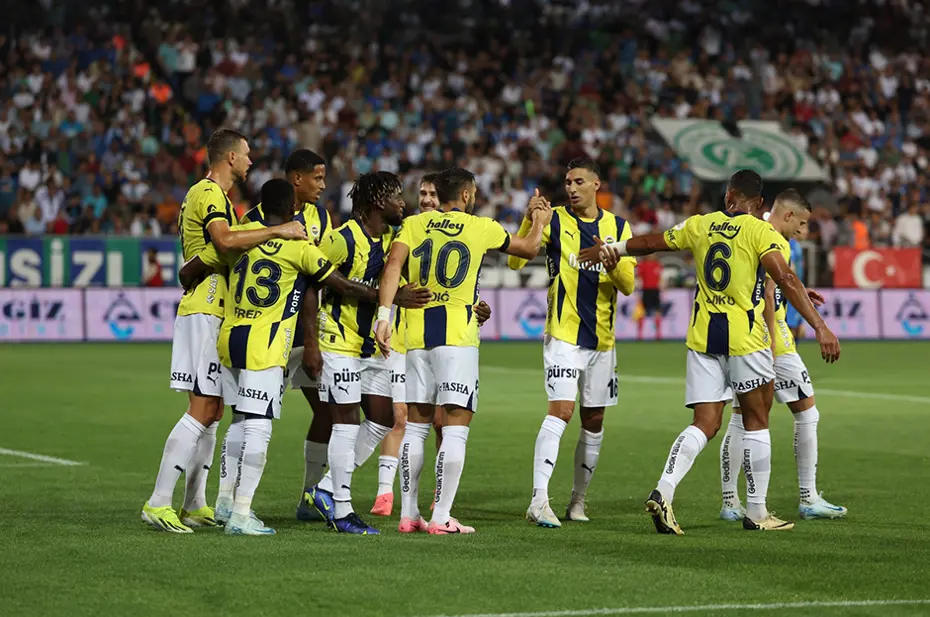 "Mourinho, Süper Lig gerçeğiyle tanıştı" | Spor yazarları, Fenerbahçe'nin galibiyetini değerlendirdi - 7