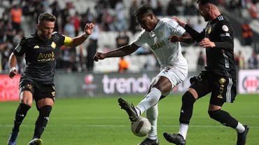 Küme düşen Altay'a bir darbe de Manisa FK'dan
