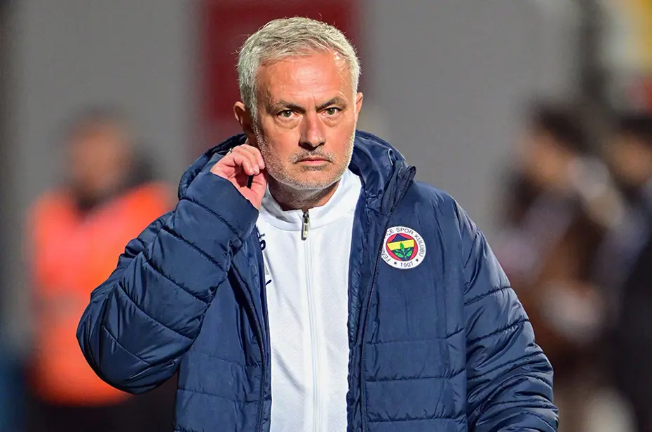 Jose Mourinho'dan Fenerbahçe kararı: İngilizlerin iddiası gündeme bomba gibi düşmüştü - 2 Jose Mourinho'dan Fenerbahçe kararı: İngilizlerin iddiası gündeme bomba gibi düşmüştü - 2