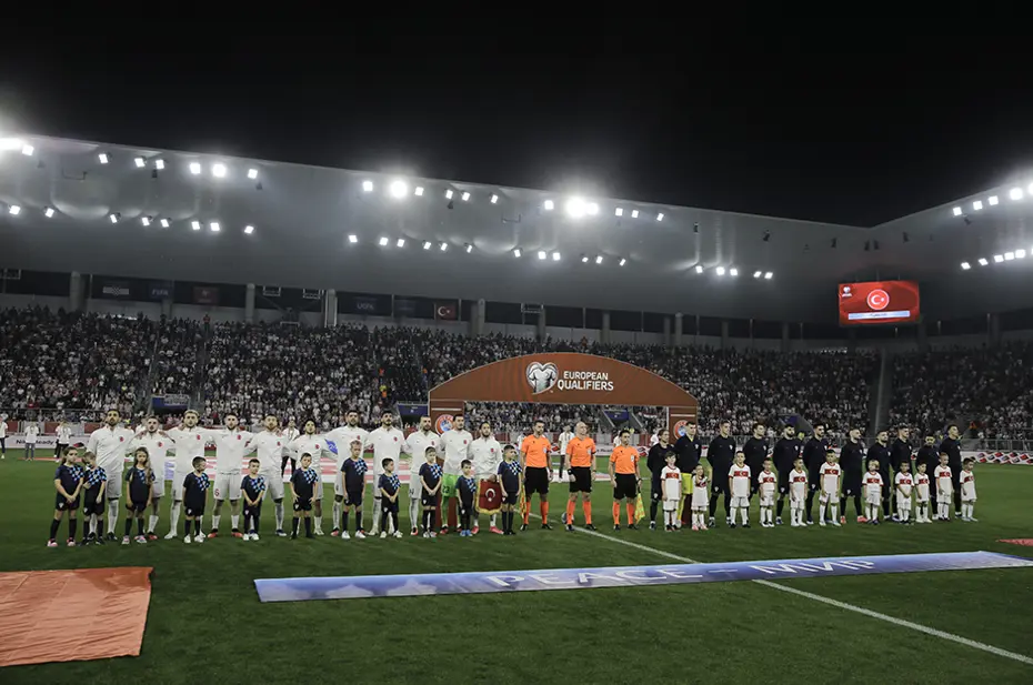 Montella'ya göre Türkiye'nin en iyi stoperi - 5