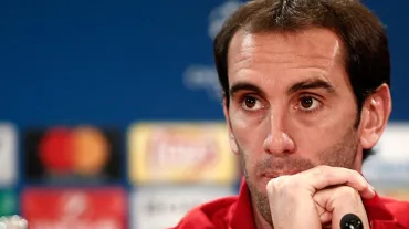 Atletico Madrid döneminde damga vurmuştu; futbolu bıraktı