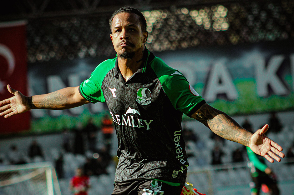 Sakaryaspor Yonathan del Valle farkıyla kazandı