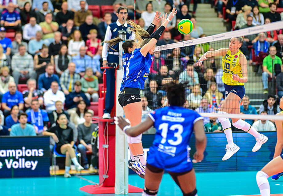 Fenerbahçe Opet çeyrek final ilk maçında kaybetti