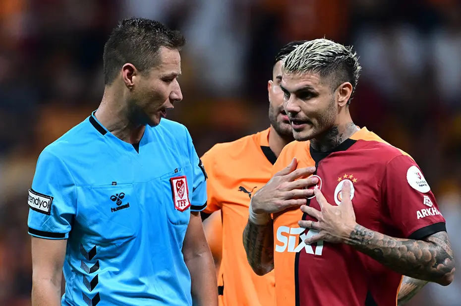 Trio ekibi yorumladı: "Galatasaray'ın golü öncesi ofsayt var" - 4 Trio ekibi yorumladı: "Galatasaray'ın golü öncesi ofsayt var" - 4