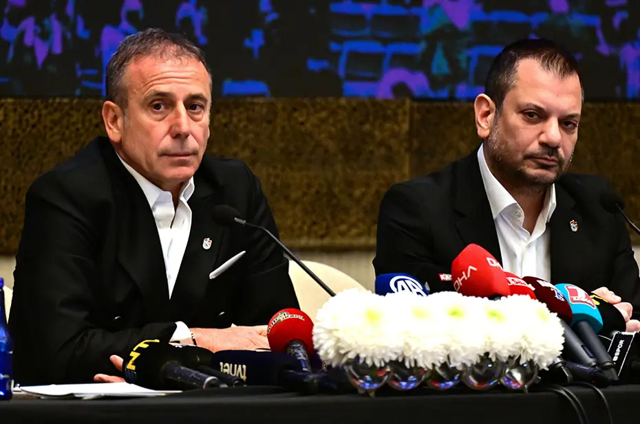 Trabzonspor'da 3 ismin daha bileti kesildi: Sayı 4'e çıkabilir - 2 Trabzonspor'da 3 ismin daha bileti kesildi: Sayı 4'e çıkabilir - 2