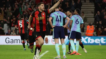 Arsenal ilk yenilgisini yaşadı