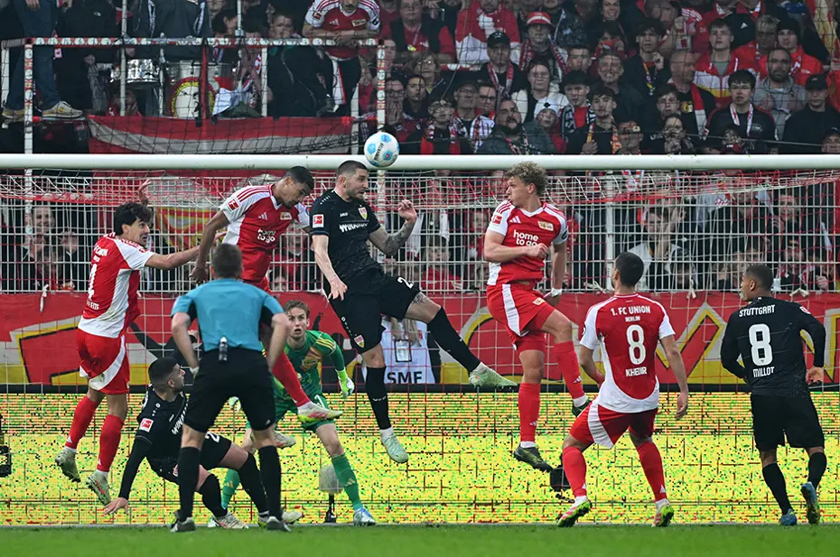 Bundesliga'da çılgın maç: İlk yarıda tam 8 gol! - 7 Bundesliga'da çılgın maç: İlk yarıda tam 8 gol! - 7
