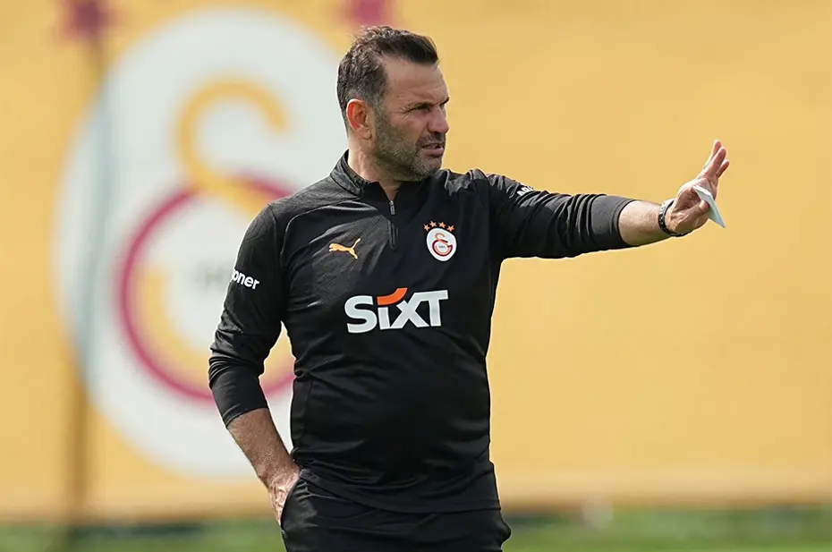 Yenilen 3 gol Okan Buruk'u vazgeçirmedi: Derbi için son kararı verdi - 6 Yenilen 3 gol Okan Buruk'u vazgeçirmedi: Derbi için son kararı verdi - 6
