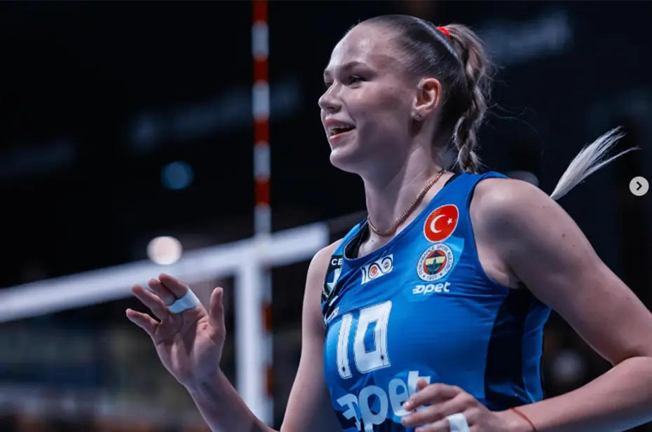 Arina Fedorovtseva dev maça hacamatla hazırlanıyor - 3