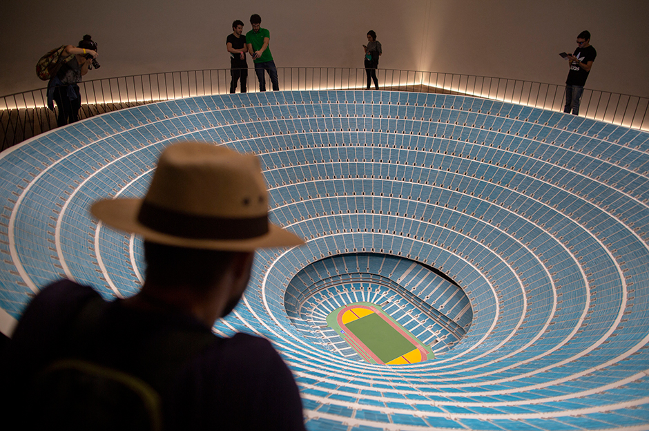 ABD'li sanatçıdan 1 milyon seyircili stat tasarımı